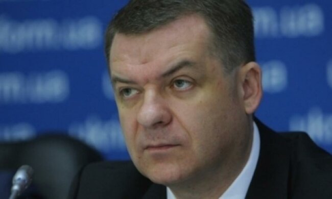“Діамантовий прокурор” знайшов спосіб, як втриматись в кріслі 