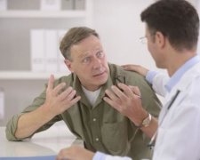 Просто запитати - погана ідея: пацієнтка побила лікаря через чергу