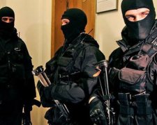 Міліція обшукала дніпропетровський офіс "Датагруп" (відео)