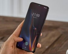 Xiaomi объявила рекламную войну OnePlus