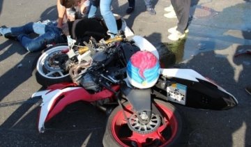 П'яний водій побив мотоцикліста за порушення правил