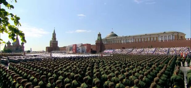 Військовий парад в москві, фото: скріншот з відео