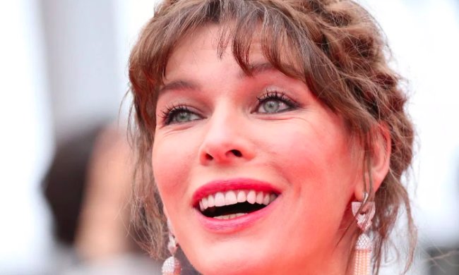 43-річна Мілла Йовович стане мамою втретє: вже відома стать малюка