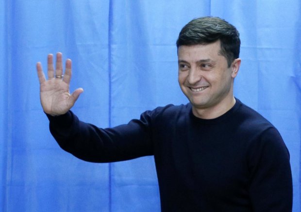 Зеленський голосує на виборах президента України