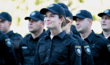 Поліцейські отримують зарплату у 2-3 рази вищу, ніж міліціонери