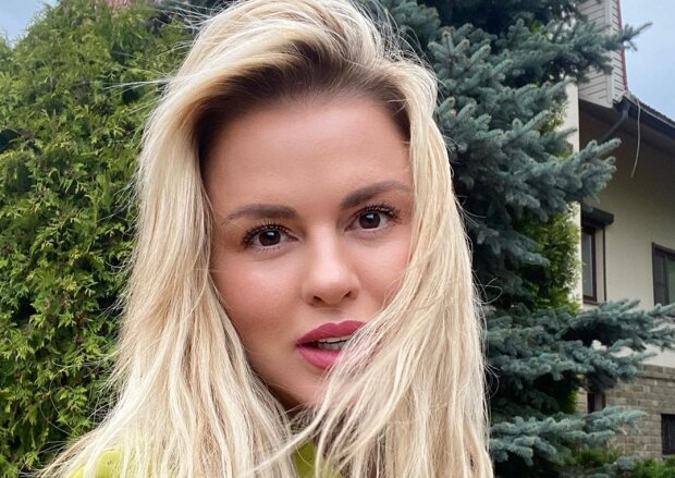 Улюблениця чоловіків Анна Семенович шокувала потрійним підборіддям: "На кухарку схожа"