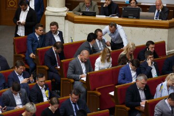 САП перевірить 11 "Слуг народу" щодо отримання хабаря по 30 тисяч доларів: подробиці