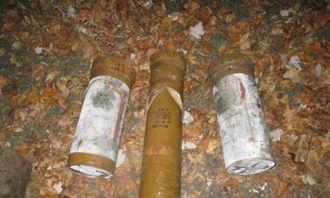 СБУ знайшла на Донеччині схованку із фугасними снарядами (фото)