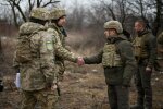 Зеленский побывал на передовой в зоне ООС и получил награду от морпехов