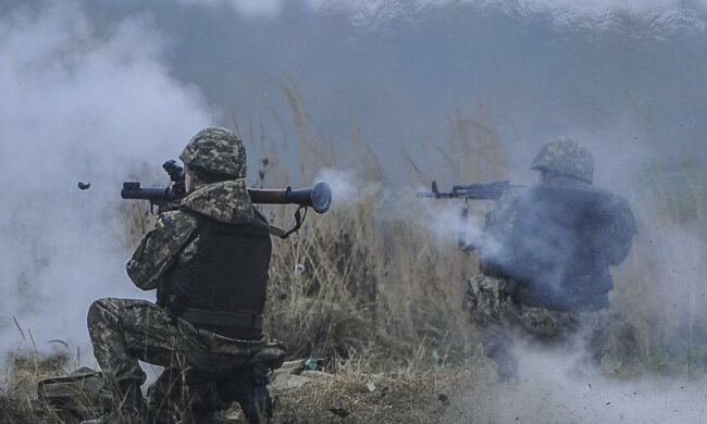 Війська окупантів "гатили" по всім лініям фронту