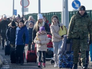 Украинские беженцы на границе Польши. Фото: АР