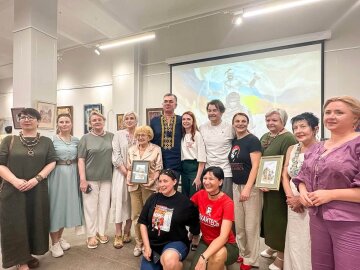 Мова Героїв під рок-акорди: як у розпал війни Одеса та Херсон об’єдналися заради українського слова