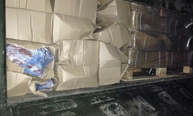 На кордоні з Росією затримали 35 тонн контрабандного сиру та м'яса (фото)