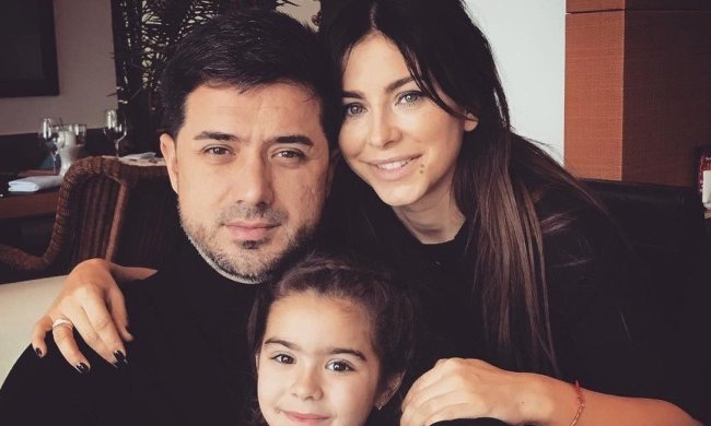 Ані Лорак з родиною