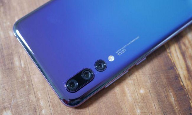 Huawei P30 позбудеться "мертвої зони" на дисплеї