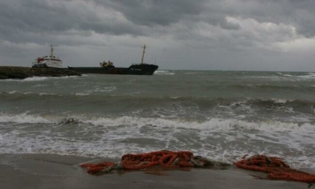 Керченську переправу закриють через негоду