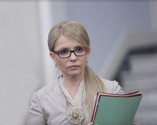 Тимошенко показала, кому час іти: ви усі його знаєте