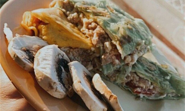 Швидкий та корисний сніданок - гаряча модель поділилася крутим рецептом лаваша з тунцем