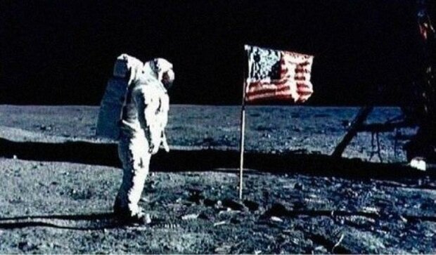 Американцы снова полетят на Луну