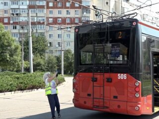 Водійка тролейбусу: фото скрін Ютуб