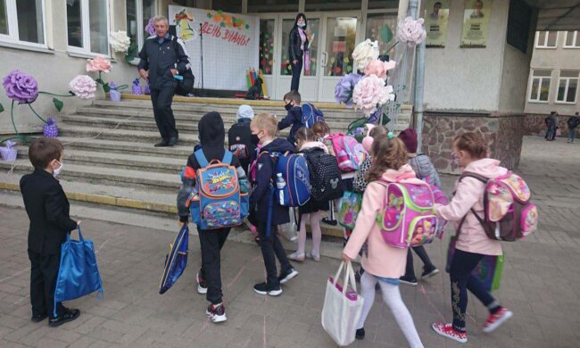 Школа, фото: скріншот з відео