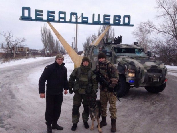 Російські  військові із криками «Аллах акбар» захоплюють будівлі Дебальцево