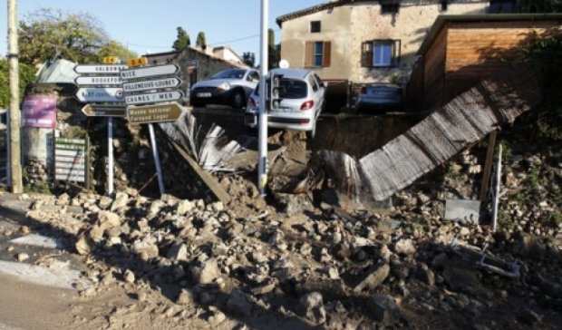 Среди погибших от наводнения на французской Ривьере есть украинка - СМИ