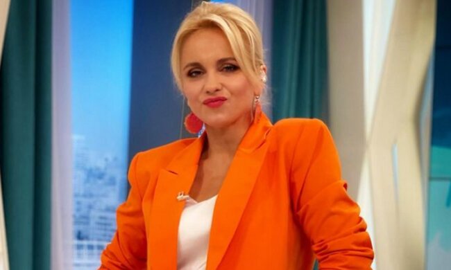 Грайлива Лілія Ребрик побажала на добраніч поруч з молодим красенем: "Класні"