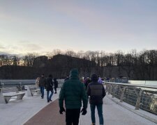 Українці, міст Кличка у Києві, фото: Знай.ua