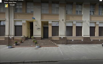 вул В.Хвойки, 15/15, "Радіо Рокс" - фото googlemaps