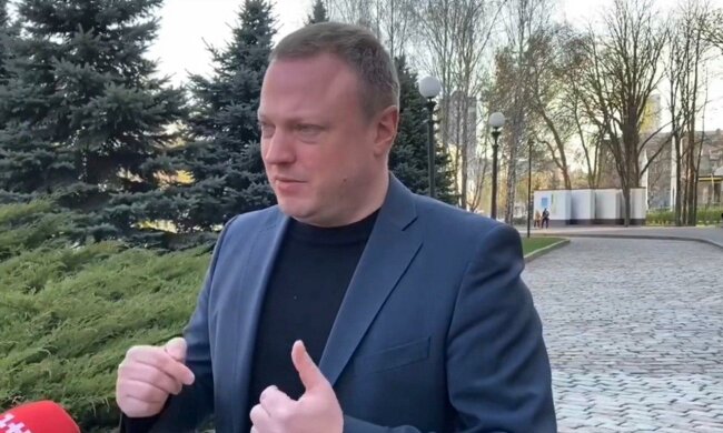 У Дніпрі розгорівся скандал у психлікарні - у крісло головного лікаря пропихають медика "без халата"