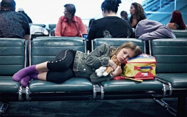 Масштабная поломка: сотни украинцев остались в аэропортах