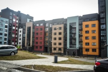 Маєток та новобудова, де розташована новенька квартира Віти Шинкаренко
