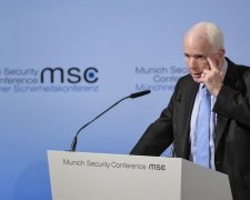 Маккейн закликав до боротьби з Росією