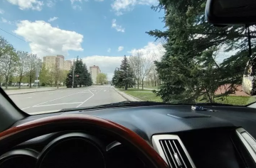 Лобове скло, авто, кадр з відео