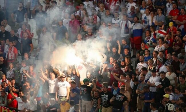 Французькій владі набридли російські футбольні хулігани