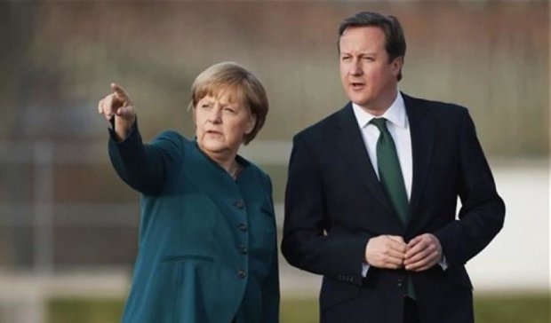Кэмерон и Меркель поддержали продление санкций против РФ