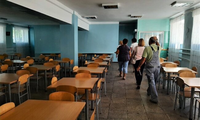 "Пайок в'язнів суворого режиму": маленьких українців годують гидотою в школах, батькам краще не бачити