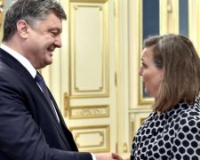 Порошенко поговорив с Нуланд про посилення фінансової допомоги США