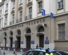 Відвідувач-розбишака "замінував" Головпоштамт у Львові (фото)