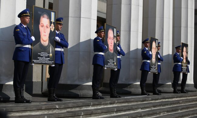 Взрыв под Верховной Радой, Украина скорбит: видео
