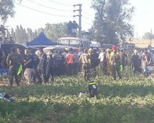На ралі «Дакар» автомобіль влетів у натовп глядачів (відео)