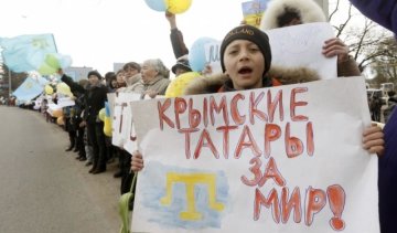 Діти в окупованому Криму підтримують Україну (фото)