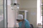 На Закарпатті медики відправили важко хворого китайським вірусом "заражати односельчан" — в лікарні місць немає