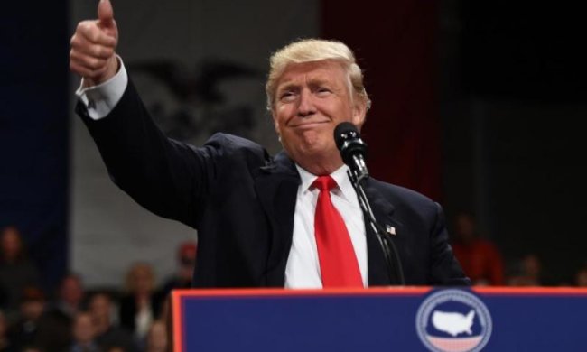 Трампу подложили свинью... на лицо