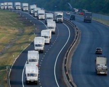 Лукашенко почав "гумконвоїти" Україну