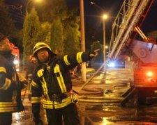 Моторошна пожежа змусила дитину стрибнути з вікна багатоповерхівки

