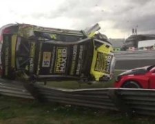 Гонки в Британії закінчились польотом автівки