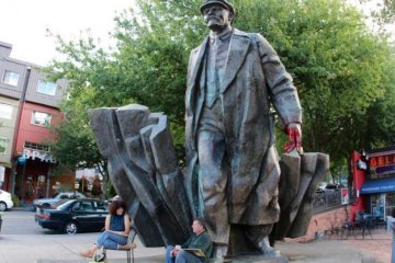 Ленін і Сталін зачаїлися у Чернігівській області: фото