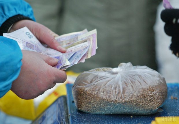 Украинцам показали, как их будут "подкупать" перед выборами: "Деликатес года: бутерброд с гречкой"